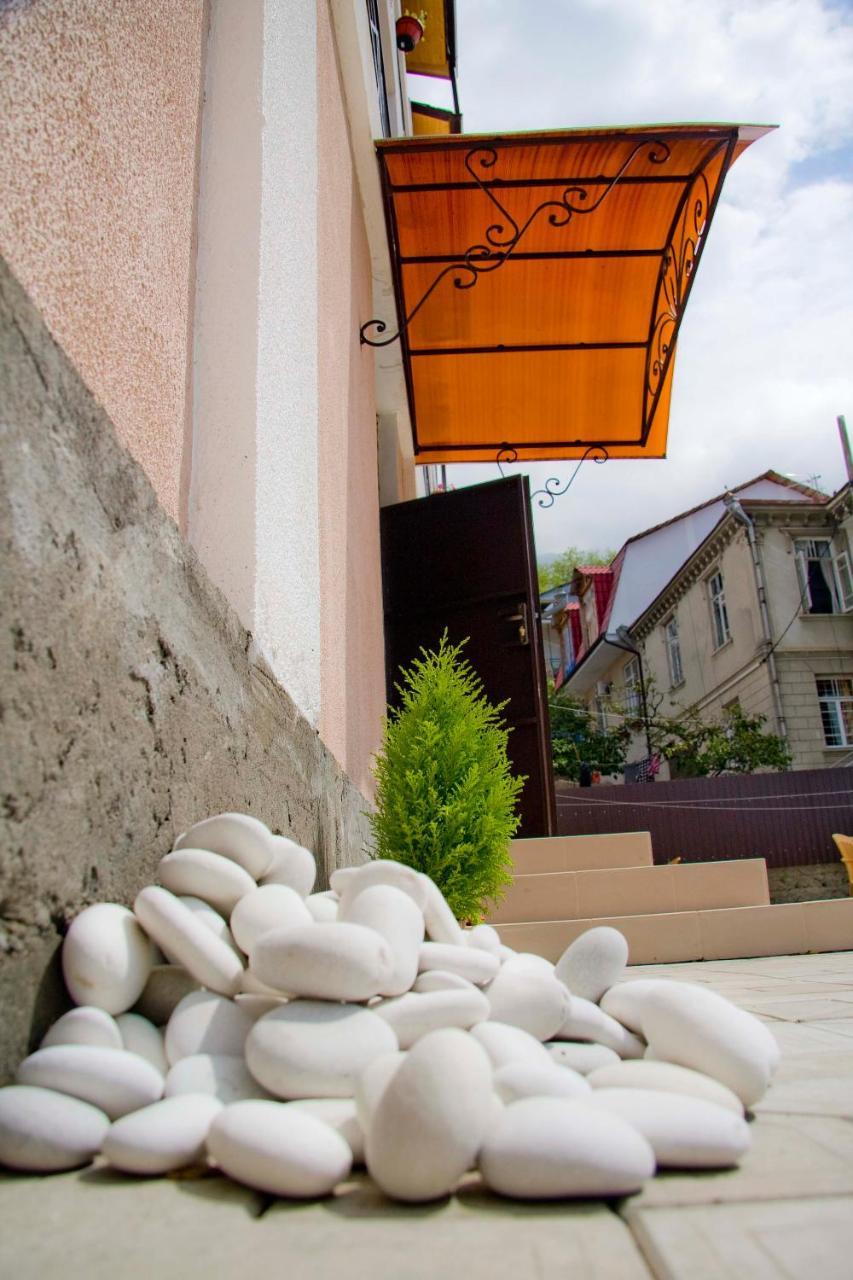 Guest House Zvanba Gagra Exterior foto