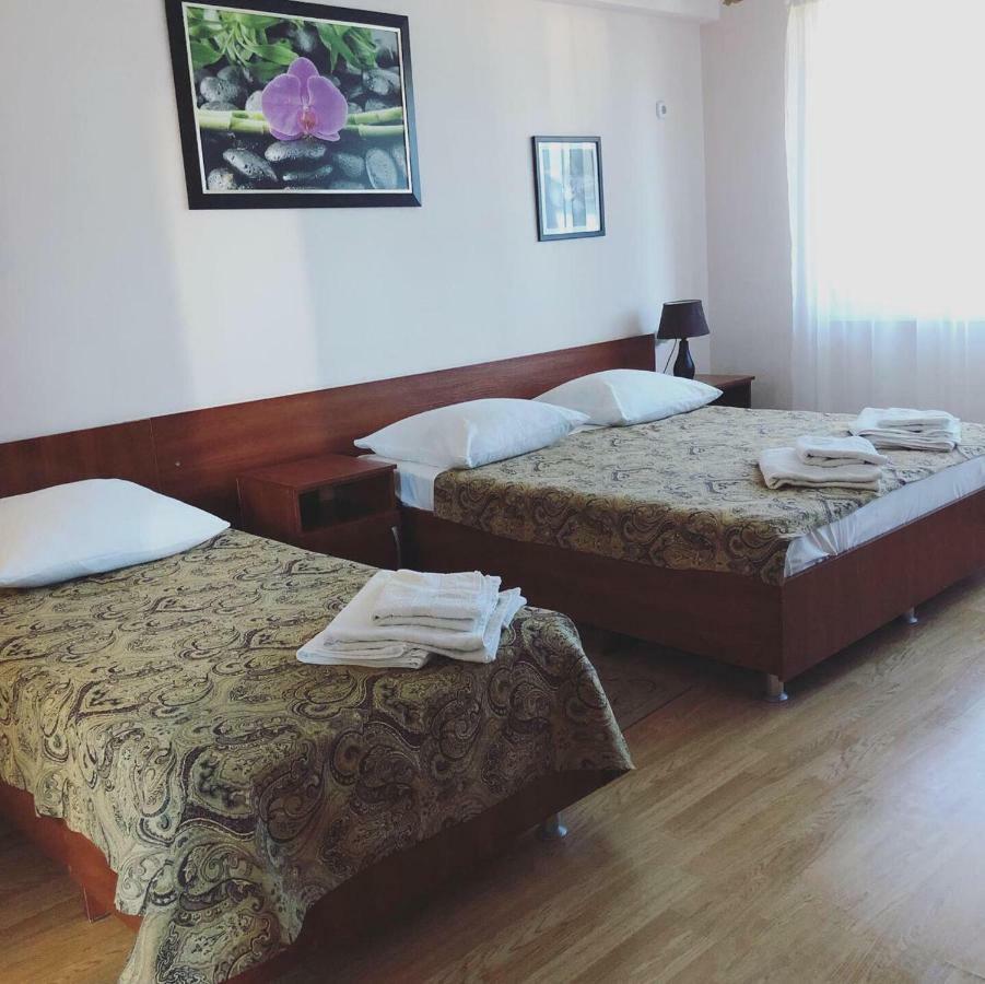 Guest House Zvanba Gagra Exterior foto